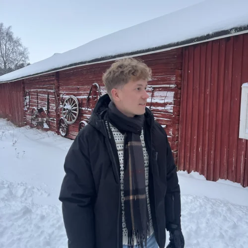 Topi Hämeenniemi markkinointitoimiston yrittäjä.